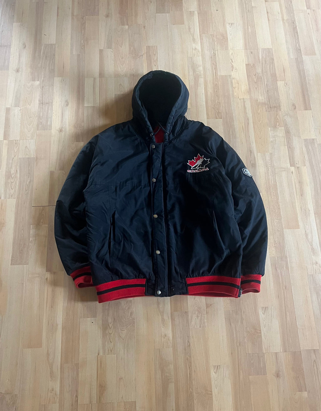 00s Black Team Canada Hockey Embroidered Spellout Winter Bomber Jacket (L)