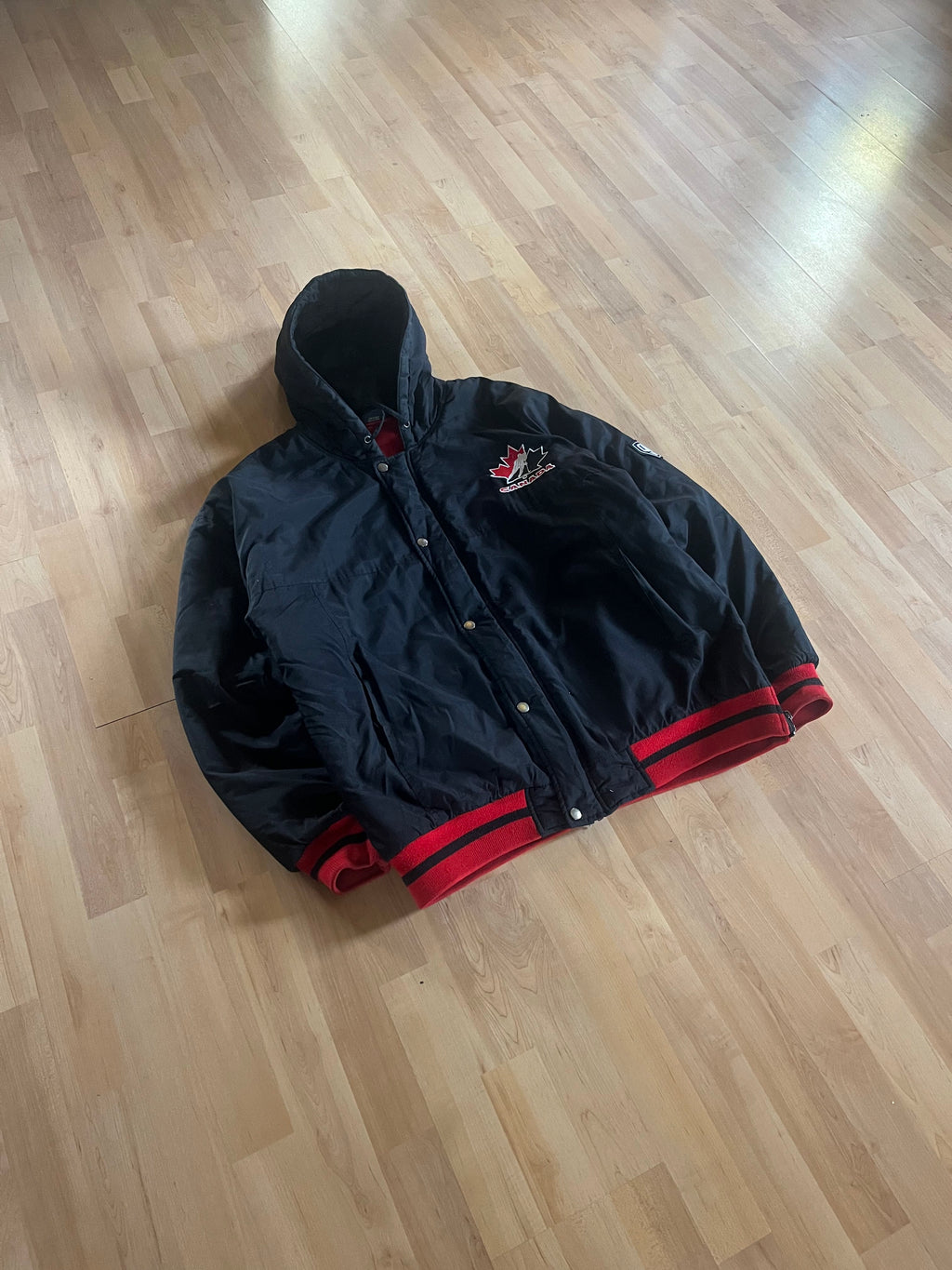 00s Black Team Canada Hockey Embroidered Spellout Winter Bomber Jacket (L)