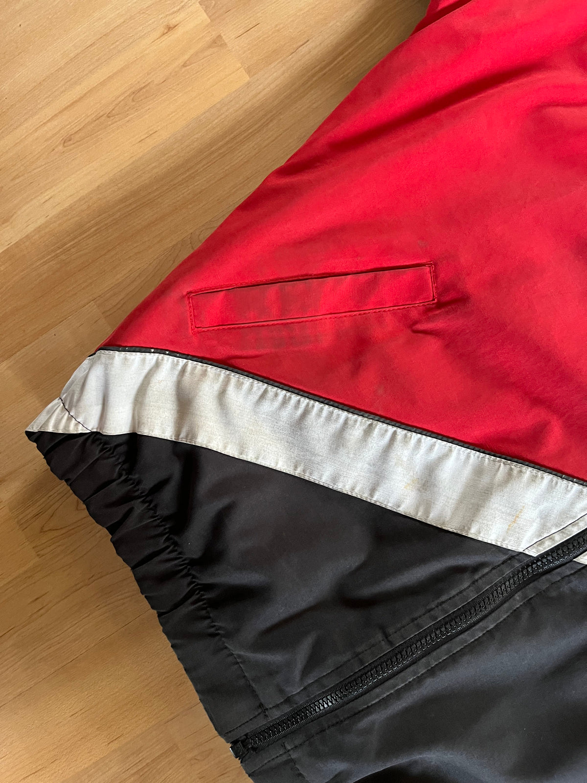 90s Black, Red & White Diagonal Block Sainte-Foy Hockey Bomber Jacket (L)