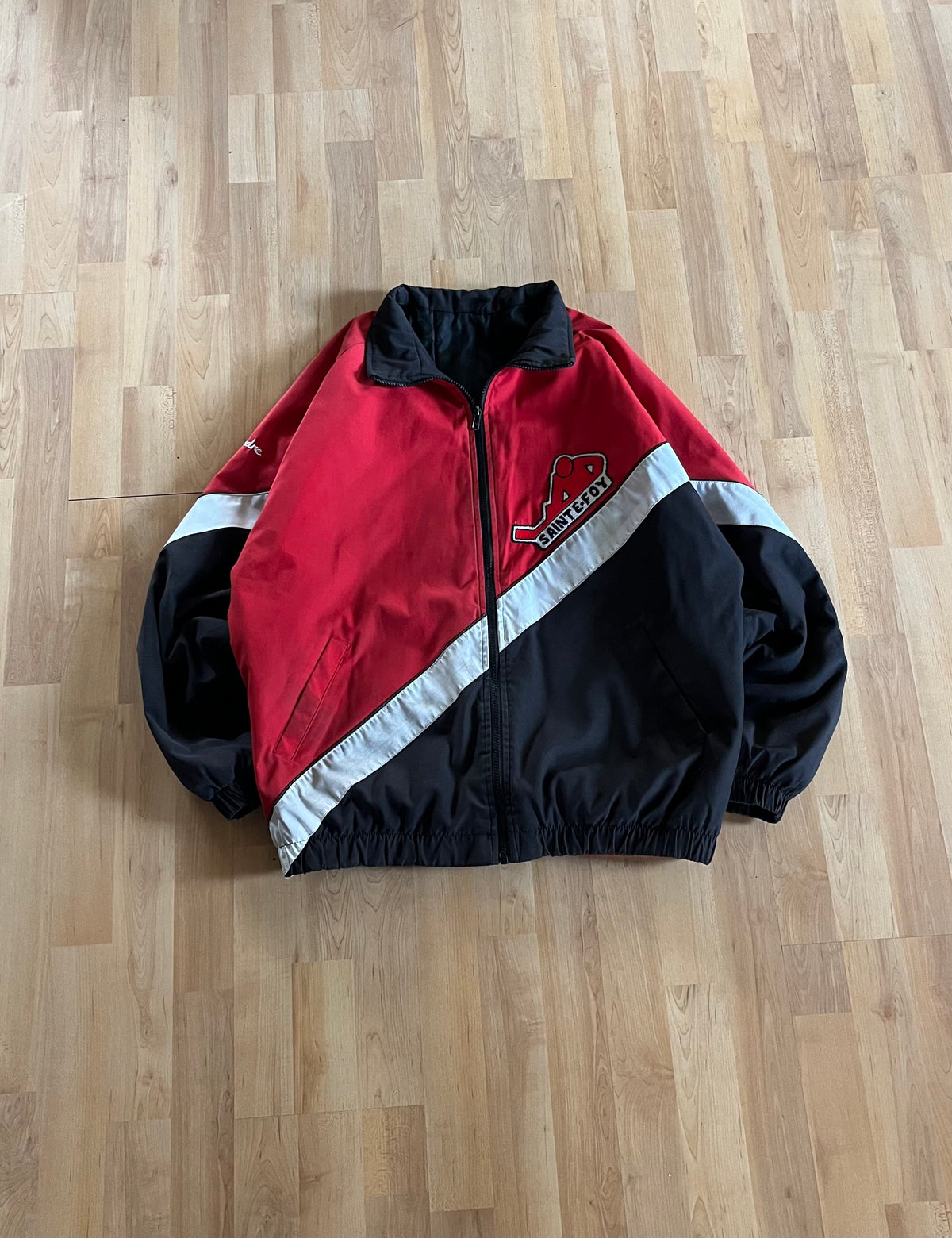 90s Black, Red & White Diagonal Block Sainte-Foy Hockey Bomber Jacket (L)