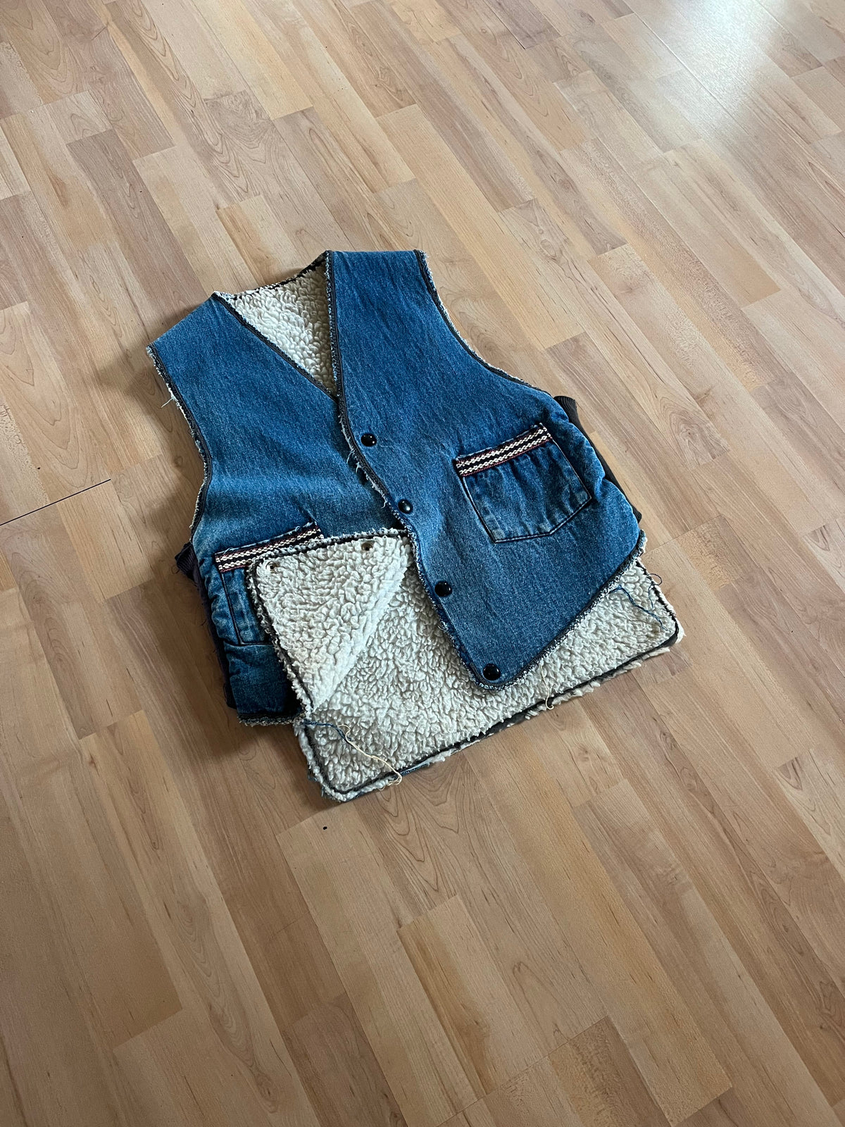 70s Denim Western Sherpa Lined Snap Button Vest (XS)
