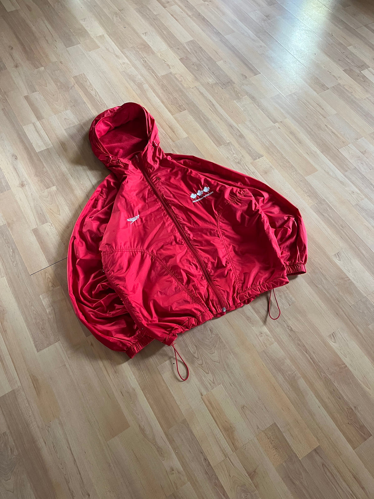 00s Red Speedo Team Canada Swimming Mesh-Lined Hood Windbreaker Jacket (M)