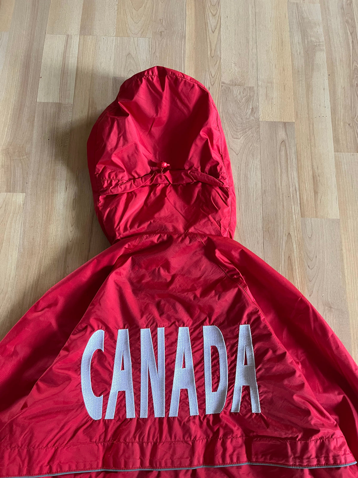 00s Red Speedo Team Canada Swimming Mesh-Lined Hood Windbreaker Jacket (M)