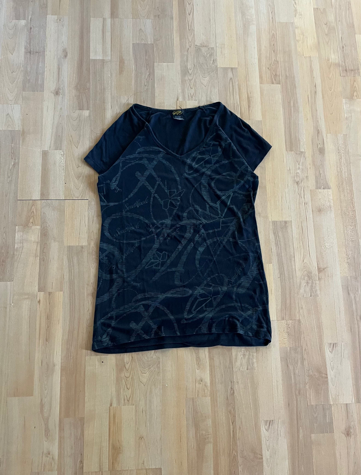 Y2K Black Southpole Cursive All Over Print V-Neck T-Shirt (XL)