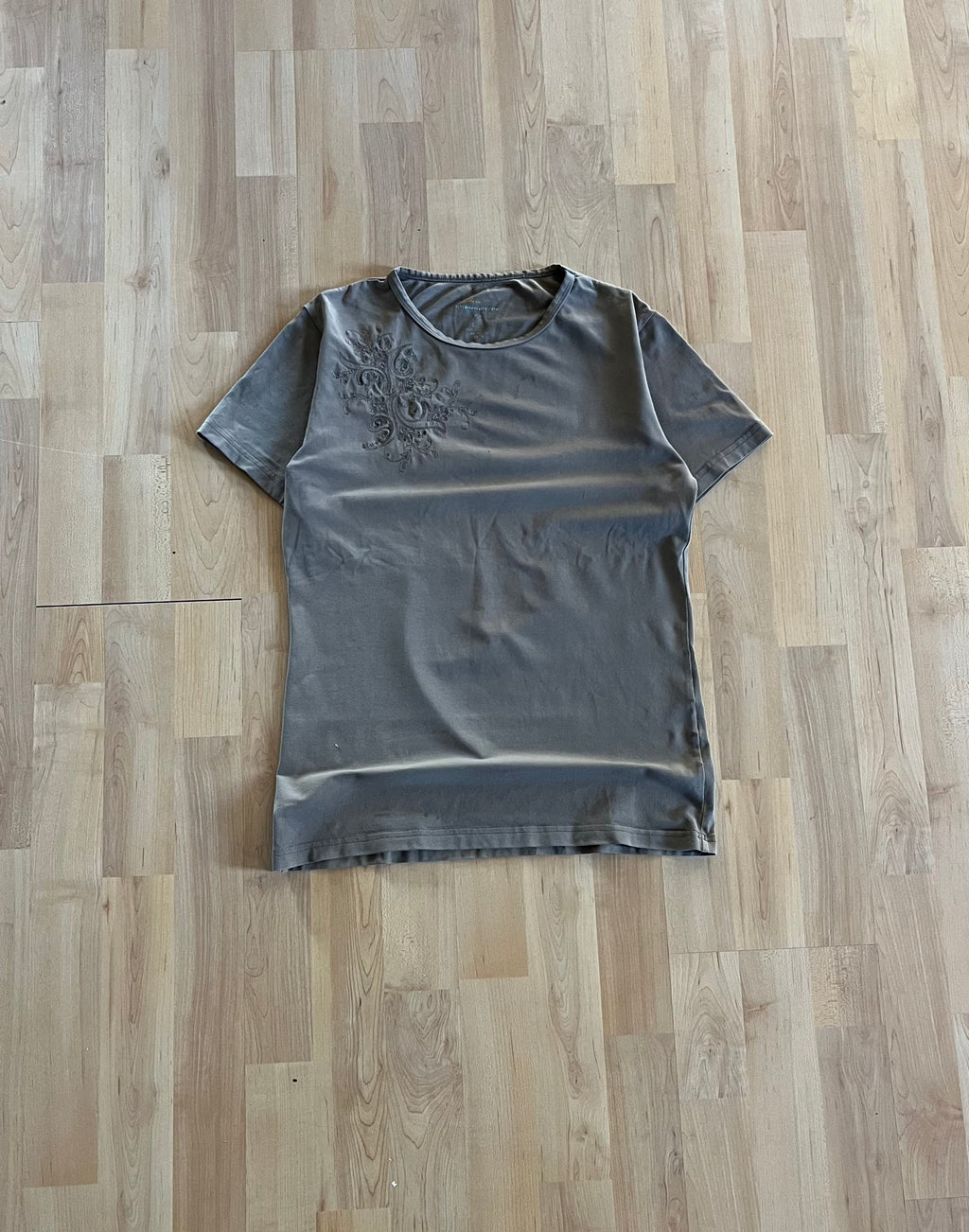 Y2K Light Brown Chlorophylle Faded Flower Embroidered Tee (M)