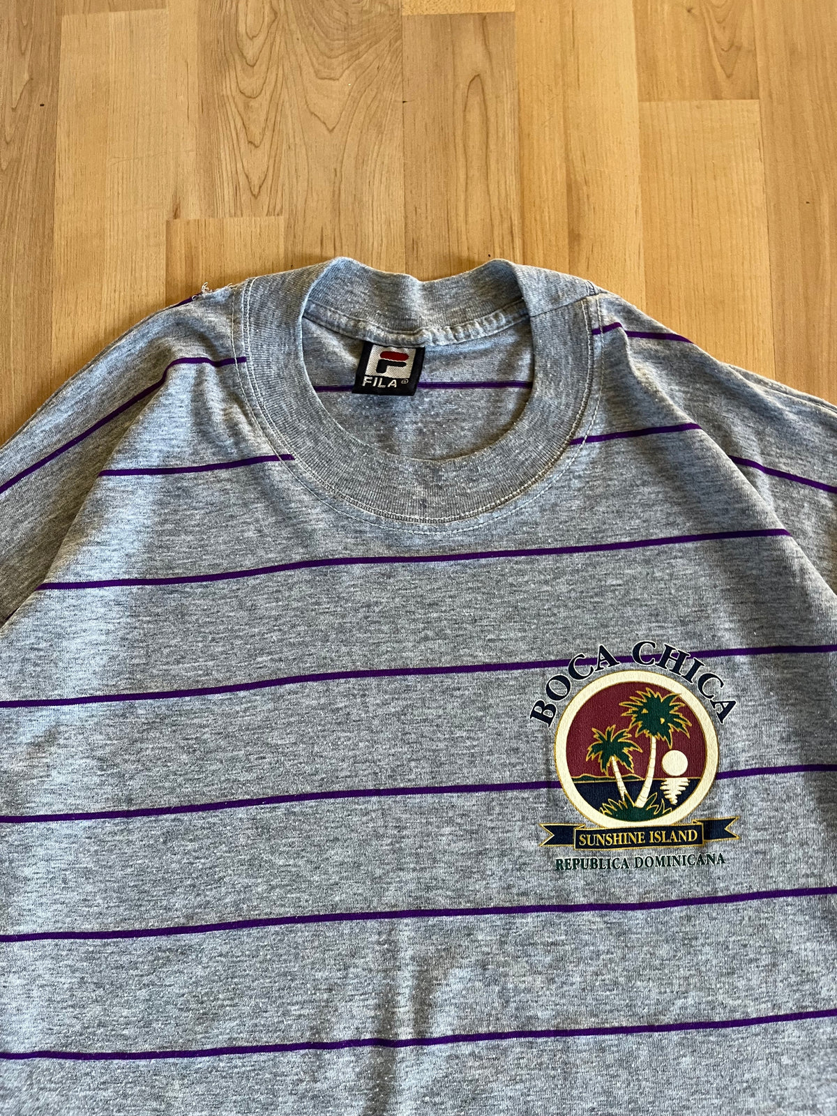 90s Grey & Purple Striped Fila Boca Chica Graphic T-Shirt ()