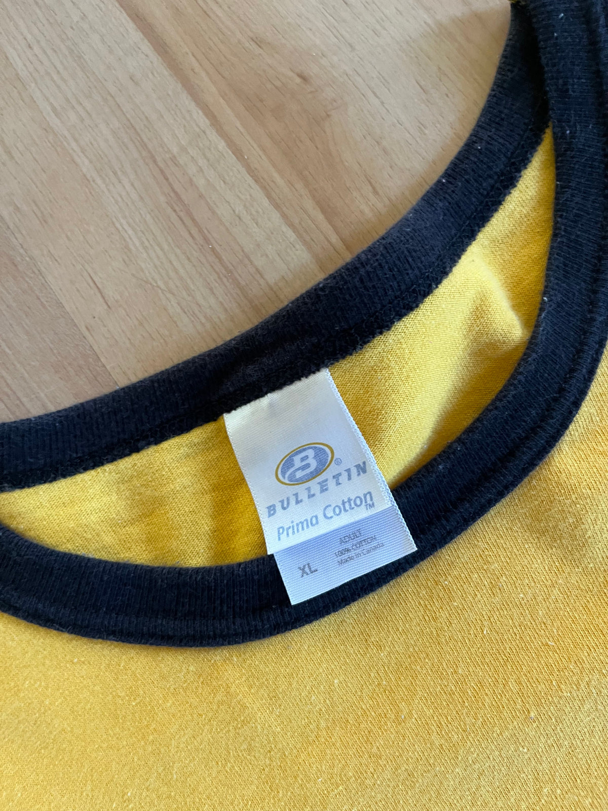 90s Yellow Retro Pittsburgh Penguins NHL Graphic Tee (XL)
