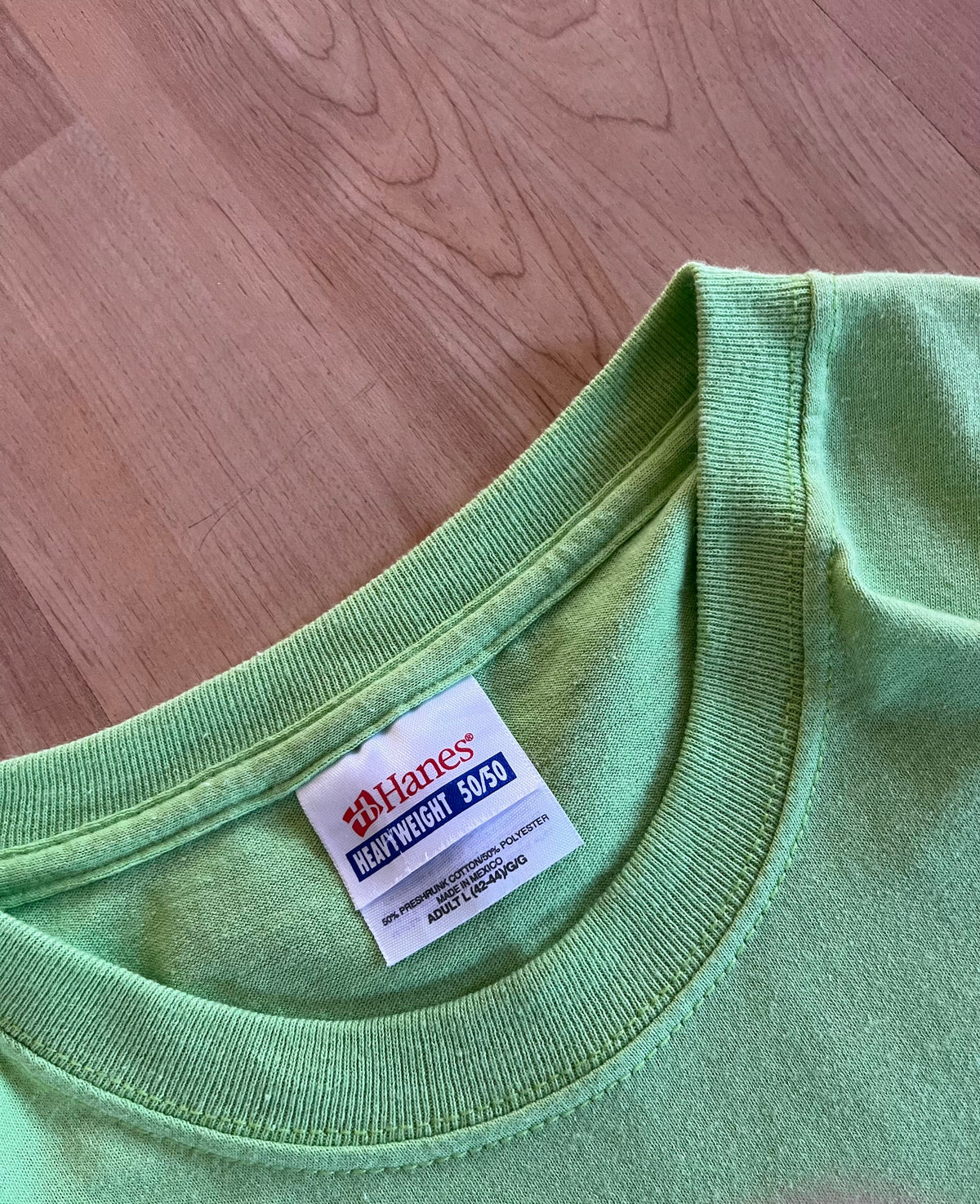 00s Lime Green Embroidered Flip-Flops Graphic Old Orchard Beach T-Shirt (L)