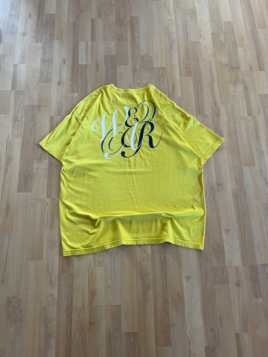 Y2K Yellow Rocawear Ornate Script Heavyweight Grapĥic T-Shirt (XXL)