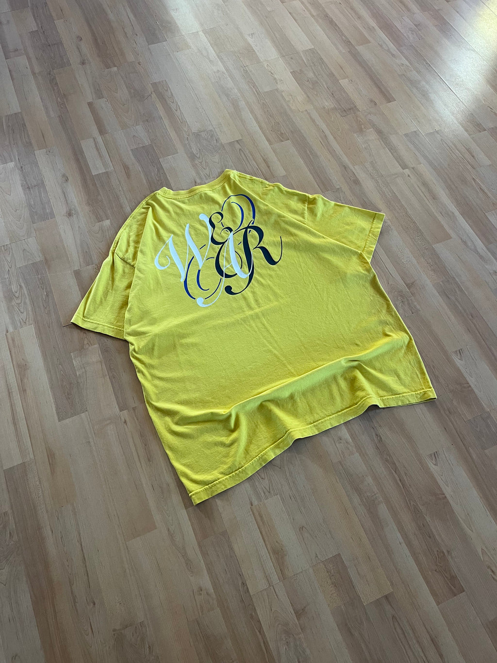 Y2K Yellow Rocawear Ornate Script Heavyweight Grapĥic T-Shirt (XXL)