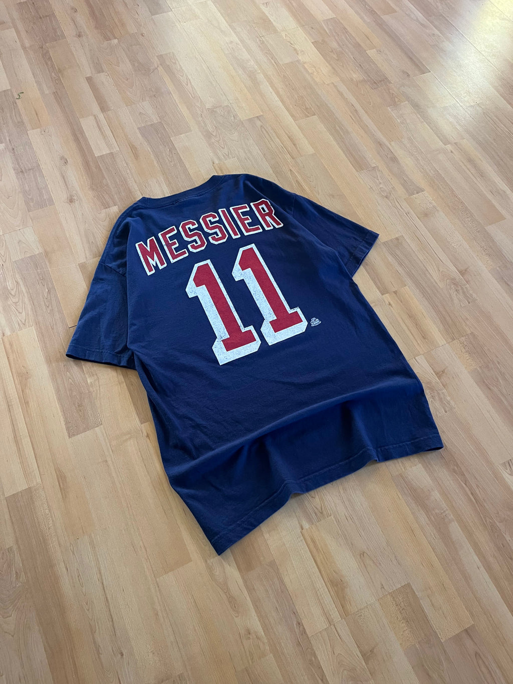 00s Navy Retro New York Rangers Mark Messier #11 NHL T-Shirt (L)