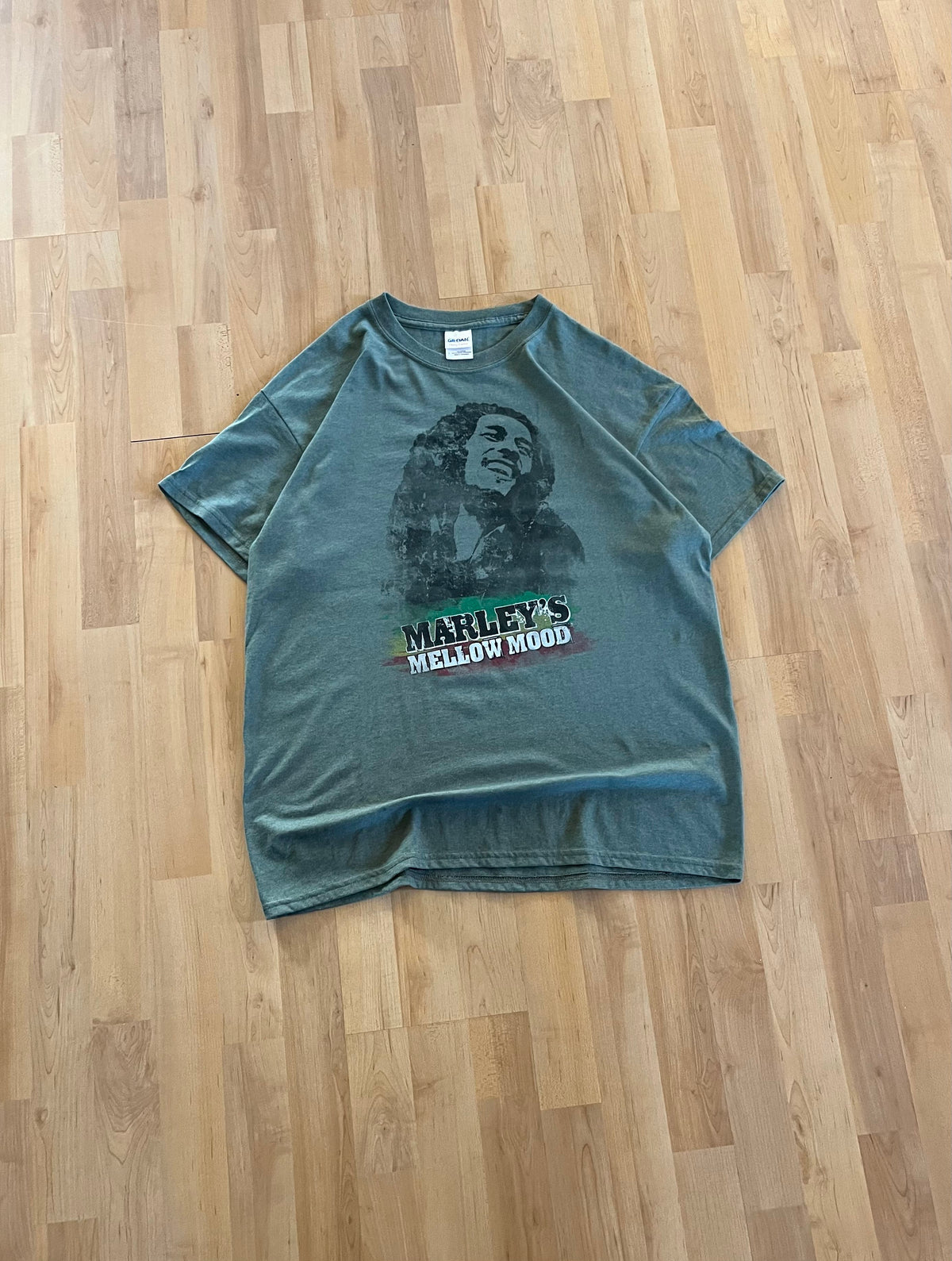 00s Olive Green Bob Marley "Marley's Mellow Mood" Portrait Graphic T-Shirt (L)