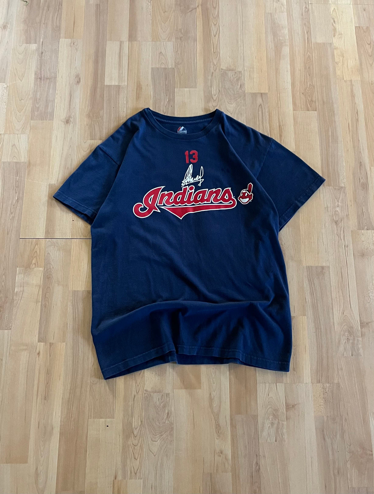 00s Navy Cleveland Indians T-Shirt: Asdrubal Cabrera #13 Graphic T-Shirt (M)