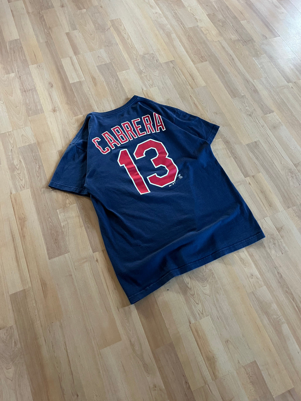 00s Navy Cleveland Indians T-Shirt: Asdrubal Cabrera #13 Graphic T-Shirt (M)
