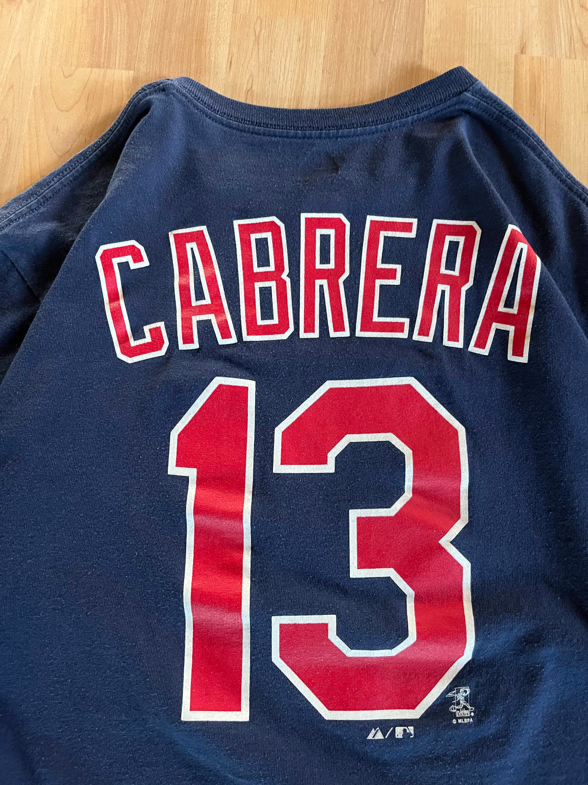 00s Navy Cleveland Indians T-Shirt: Asdrubal Cabrera #13 Graphic T-Shirt (M)