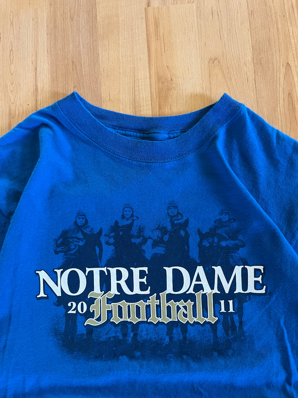 2011 Blue Notre Dame Fighting Irish Heavyweight Football Graphic T-Shirt (L)