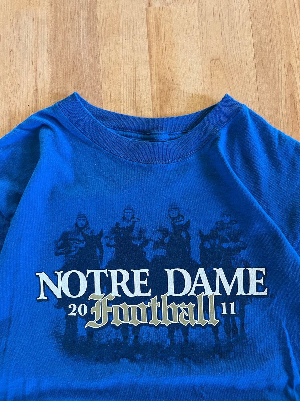 2011 Blue Notre Dame Fighting Irish Heavyweight Football Graphic T-Shirt (L)