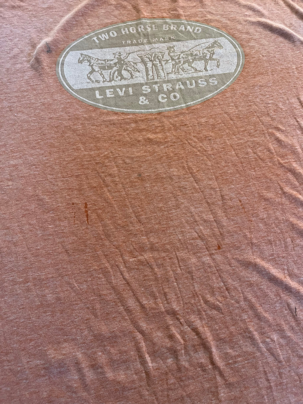 90s Faded Terracotta Orange  Levi's Two Horse Brand Oval Graphic T-Shirt (XL)