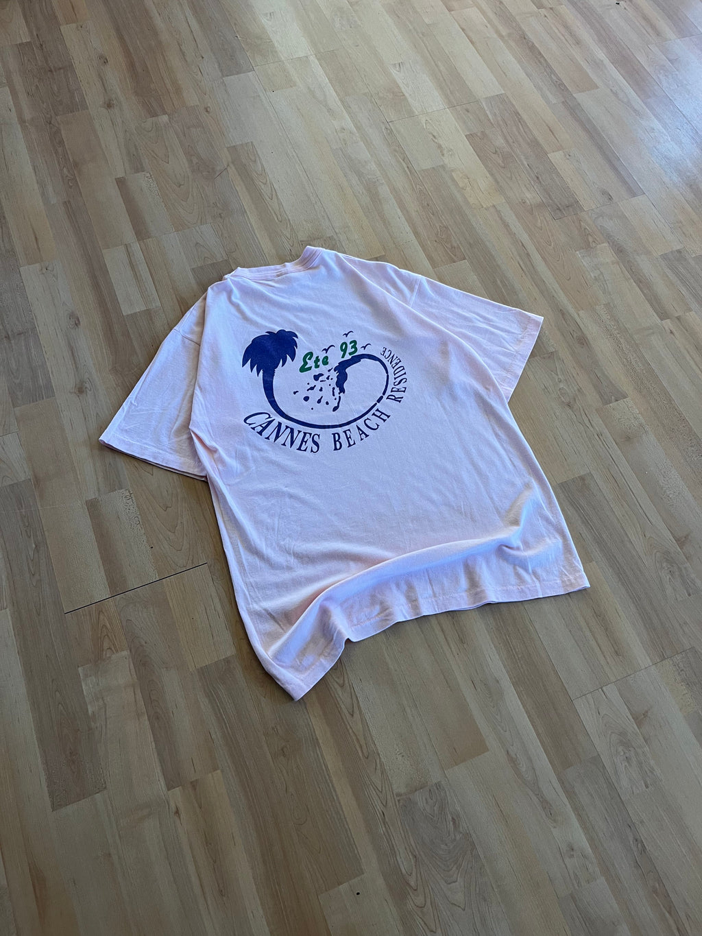 1993 Pink Single Stitch Cannes Beach Residence Palm Tree Graphic T-Shirt ()