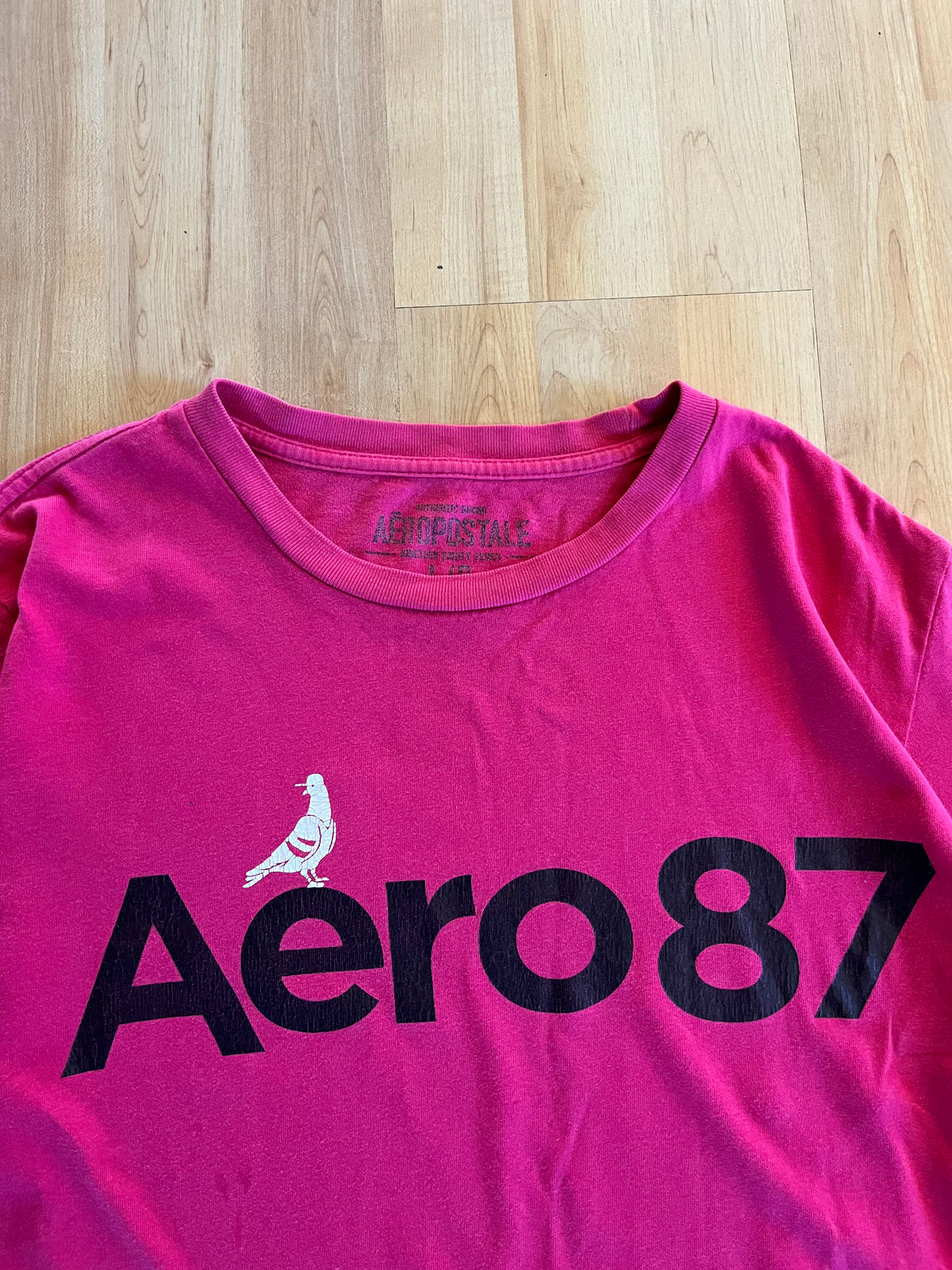 Y2K Pink Single Stitch Aeropostale 87 Pigeon Graphic Heavyweight T-Shirt (L)