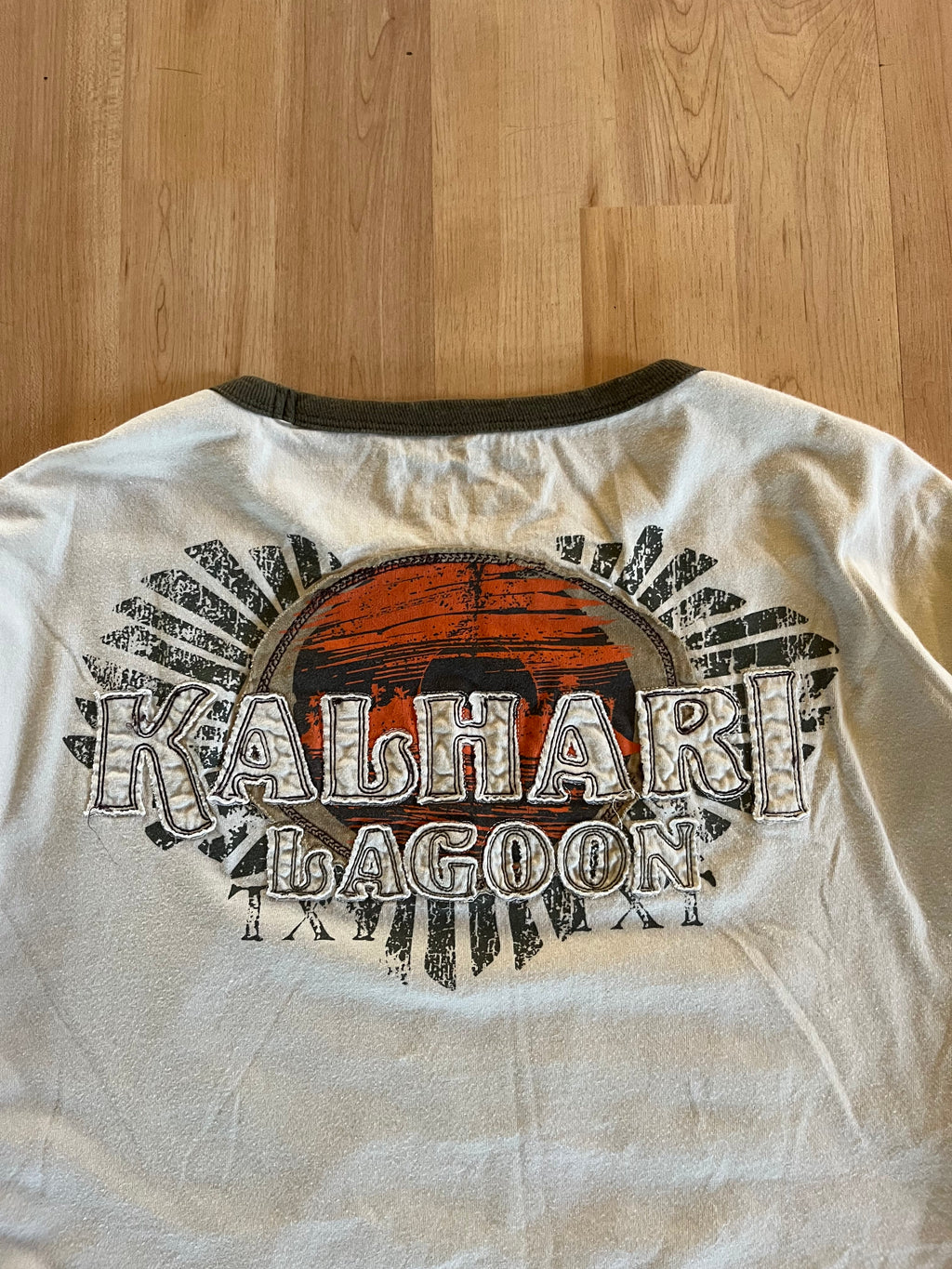 Y2K Cream Waikuilau Bayside Port Sufwear Heavyweight Graphic T-Shirt (L)