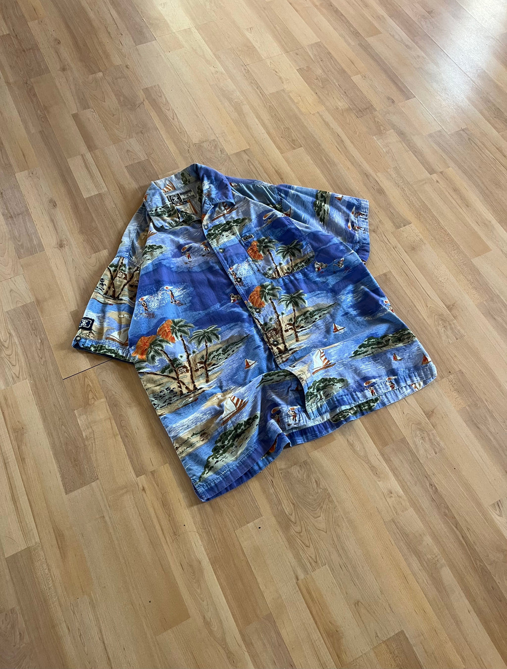 00s Blue Tropical Print TXT Hawaiian Button-Up Shirt (L)
