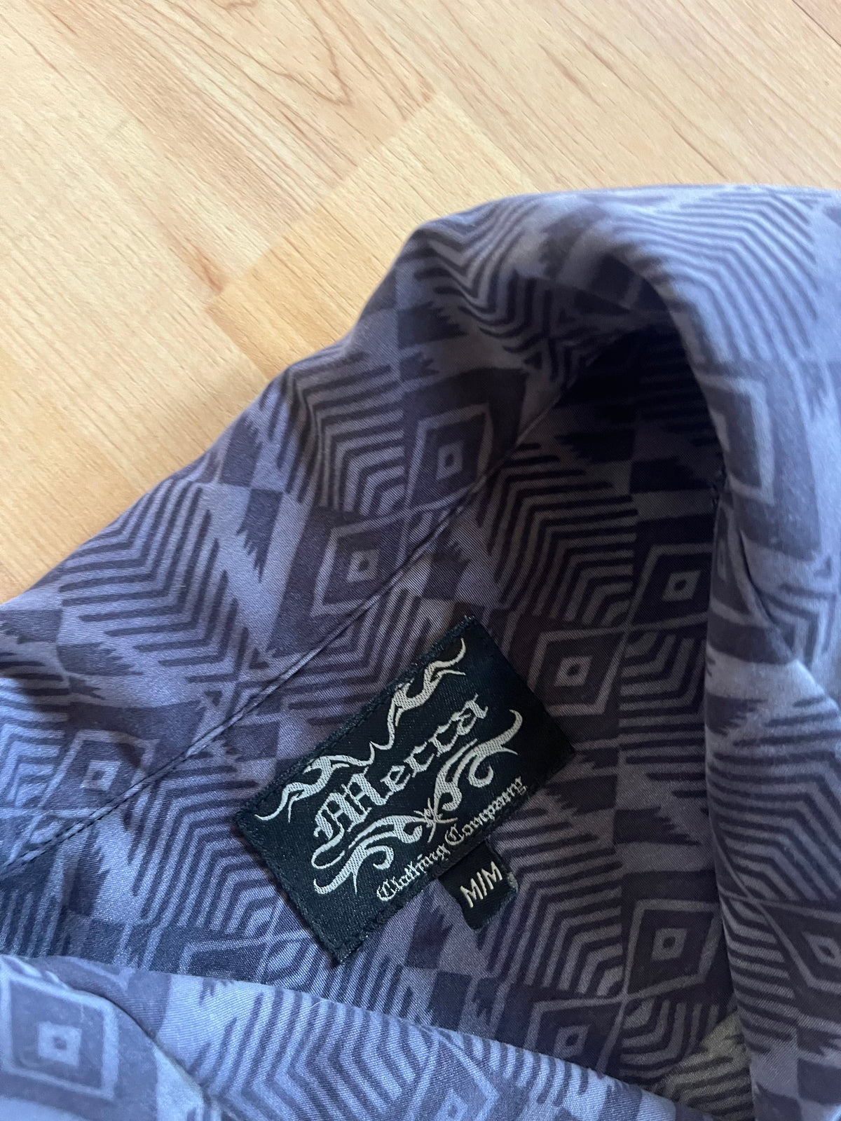Y2K Lila Mecca Satin Tiger Sun Graphic Button-Up Shirt (L)