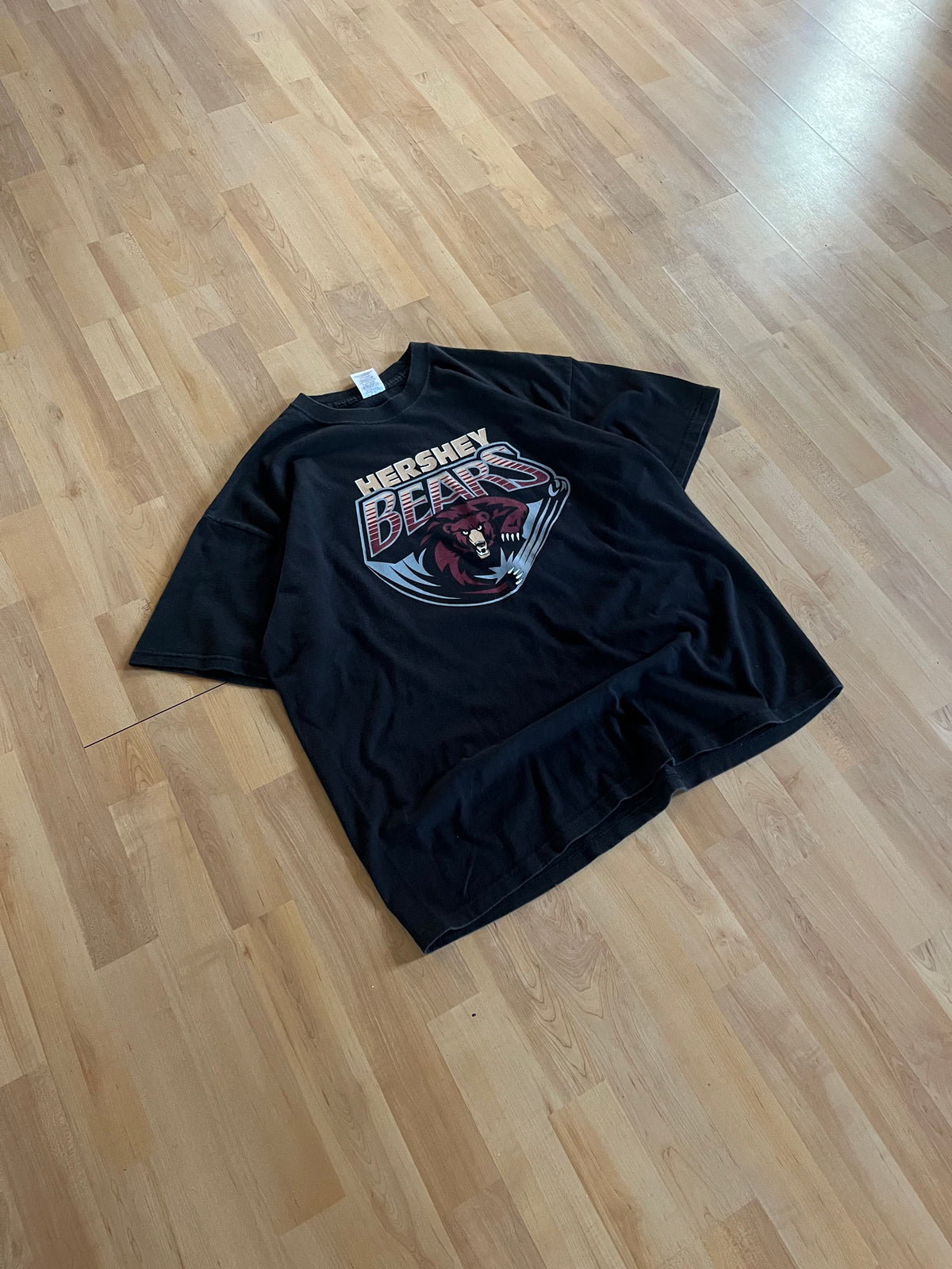 00s Black Hershey Bears Robitaille #24 Heavyweight Graphic T-Shirt (XL)