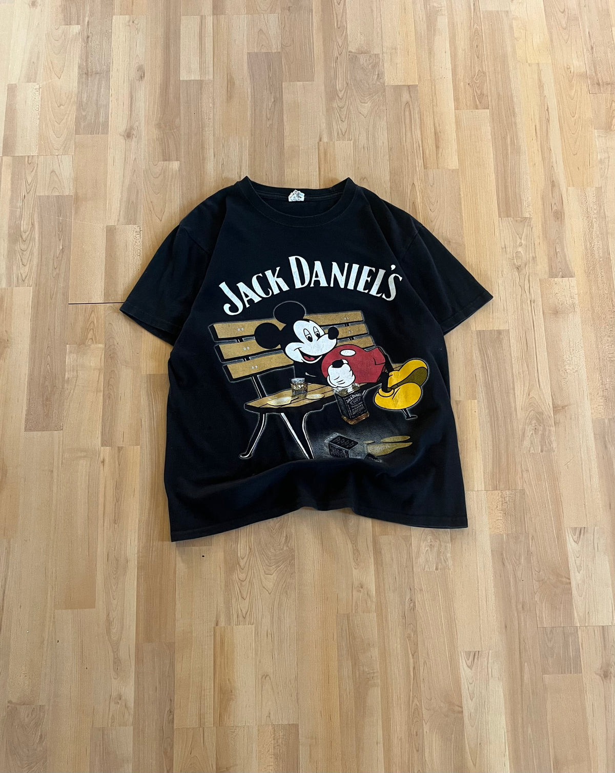00s Black Jack Daniel's Mickey Mouse Graphic T-Shirt (M)