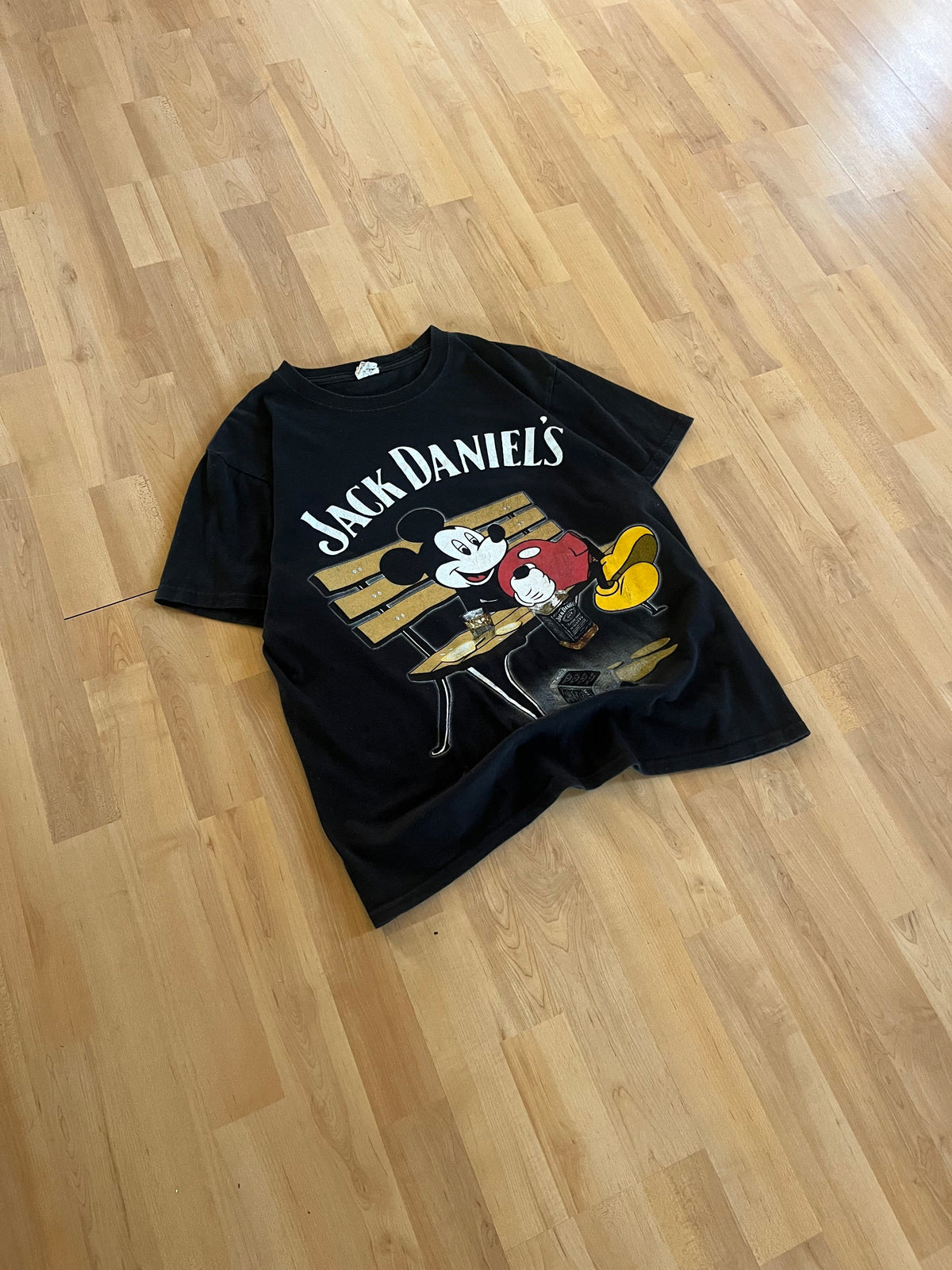 00s Black Jack Daniel's Mickey Mouse Graphic T-Shirt (M)