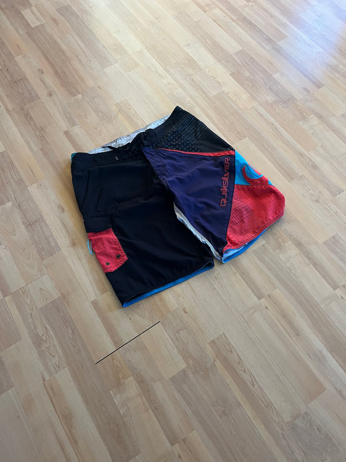 Y2K Colorblock Quiksilver Embroidered Retro Board Shorts ()