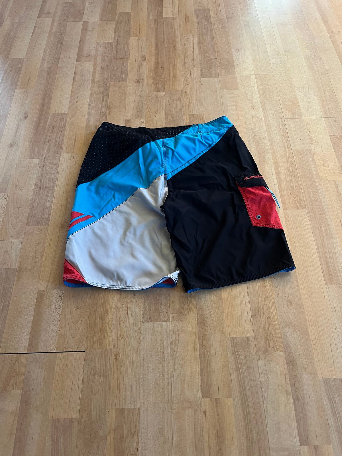 Y2K Colorblock Quiksilver Embroidered Retro Board Shorts ()