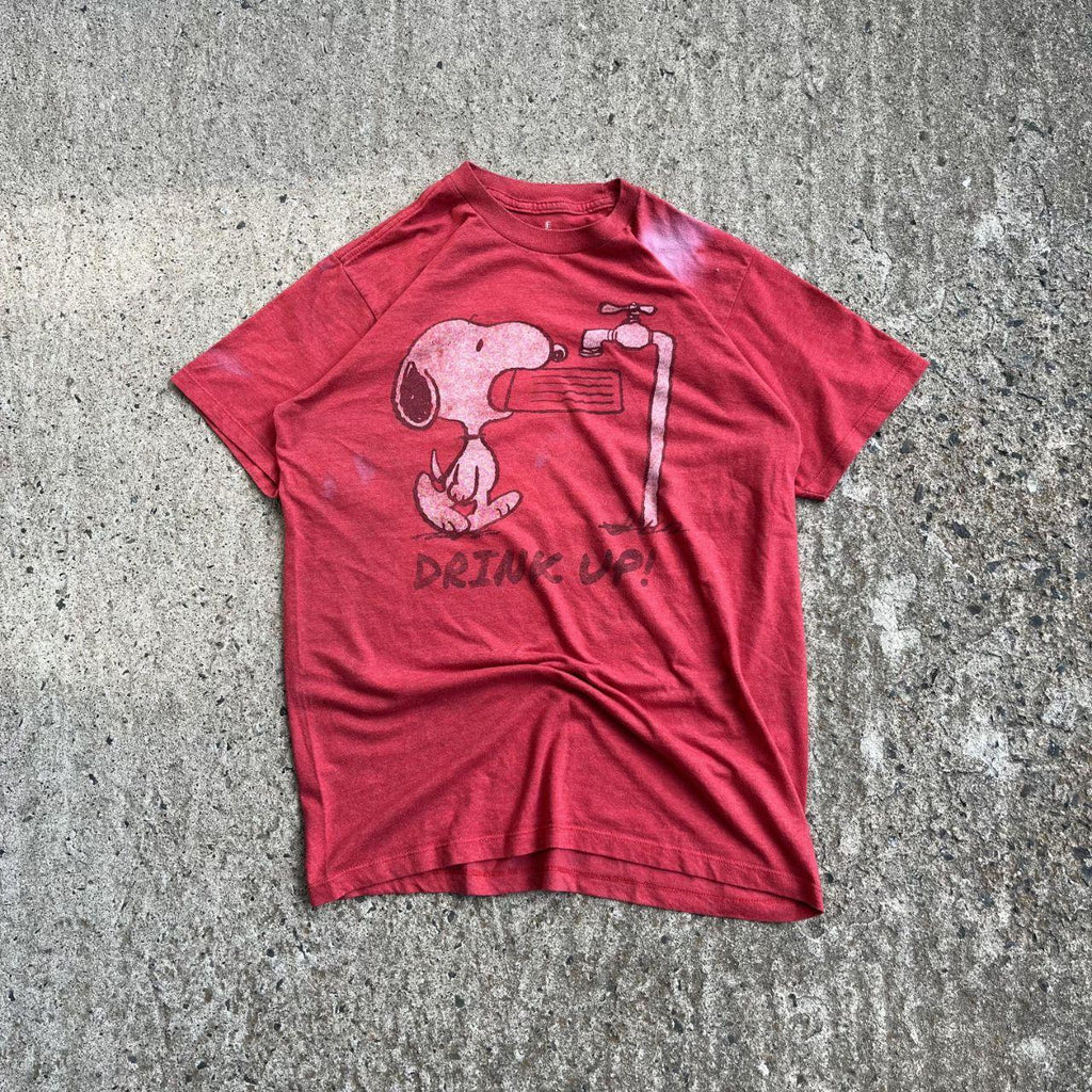 Vintage Y2K Red "Drink Up" Peanuts T-Shirt (M)